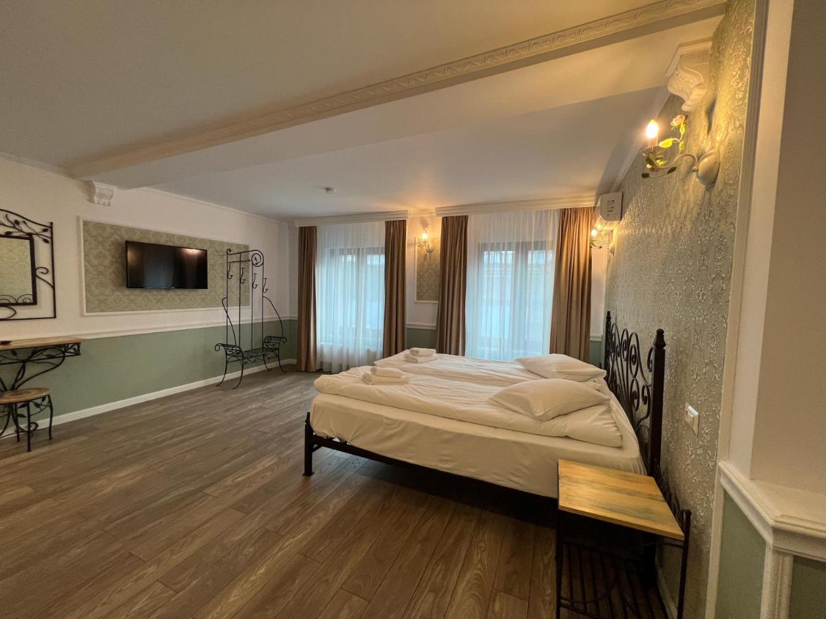 Hotel Boutique Cathedral Plaza Residences Room For Rent Downtown Bukarest Exterior foto