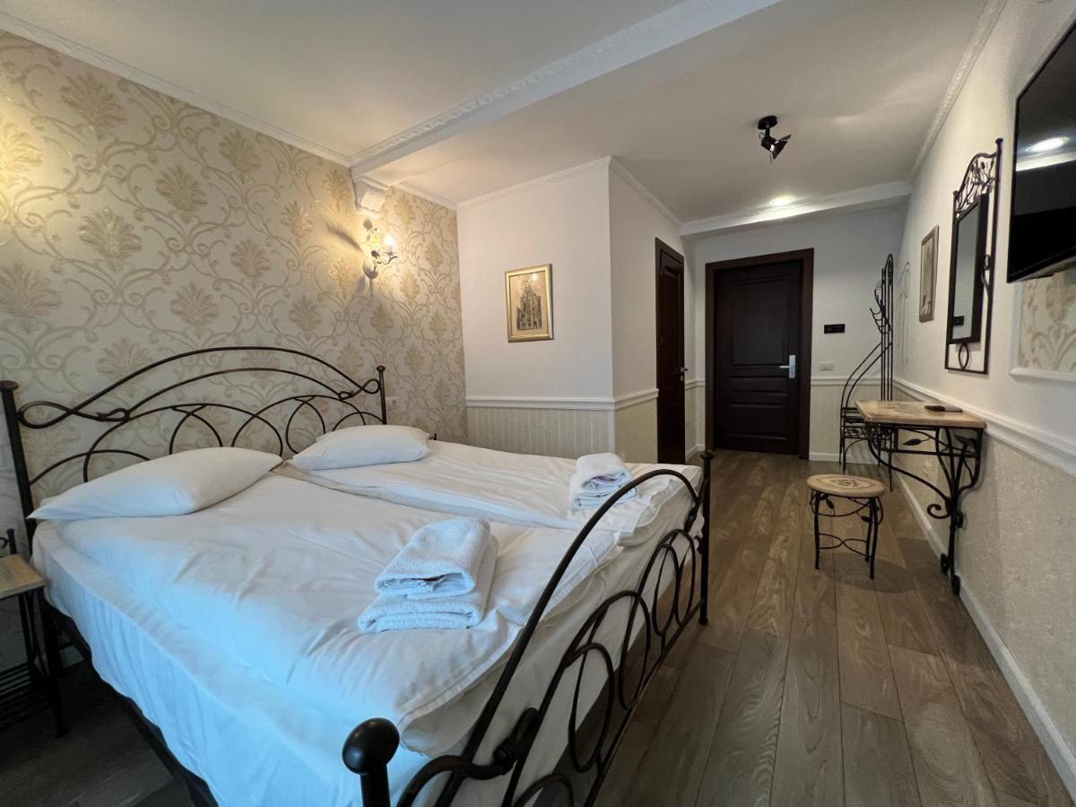 Hotel Boutique Cathedral Plaza Residences Room For Rent Downtown Bukarest Exterior foto